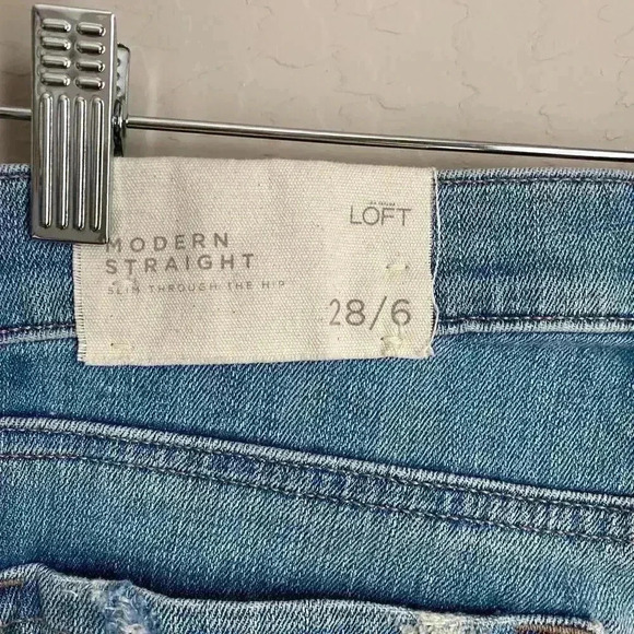Loft Modern Straight Distressed Jeans Size 6 - Picture 8 of 12